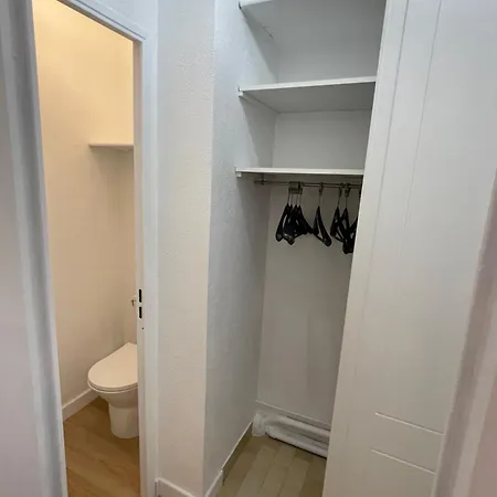 Joli De Climatise Avec Piscine Et A 6 Mn A Pied * Sanary-sur-Mer